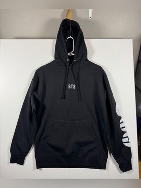 Target Exclusive BTS Merch 2026 BTS Arirang World Tour Hoodie size Small